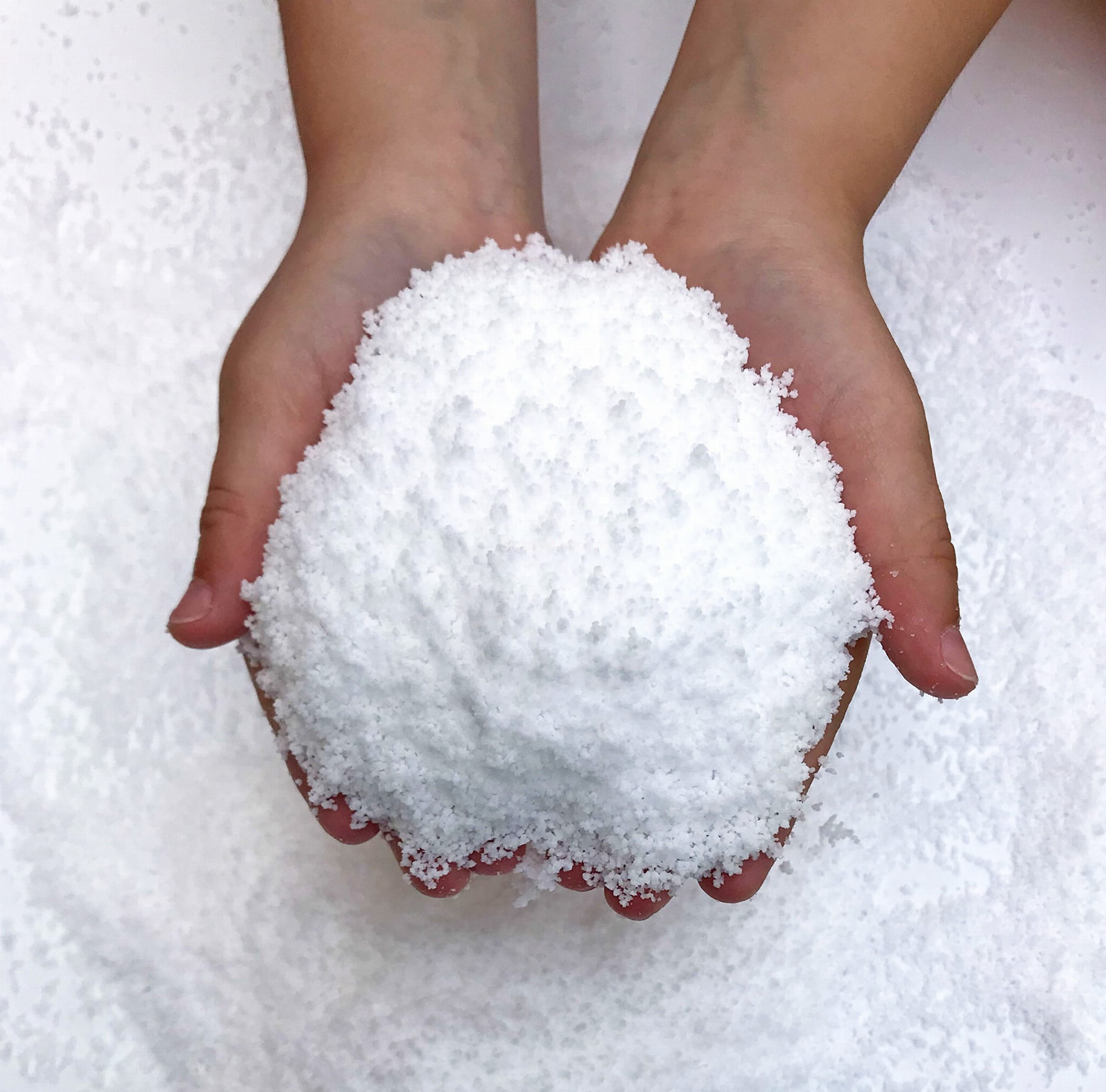 Sztuczny Śnieg do Dekoracji i Sesji Świątecznych 250g - Sklep Ślubna Alejka