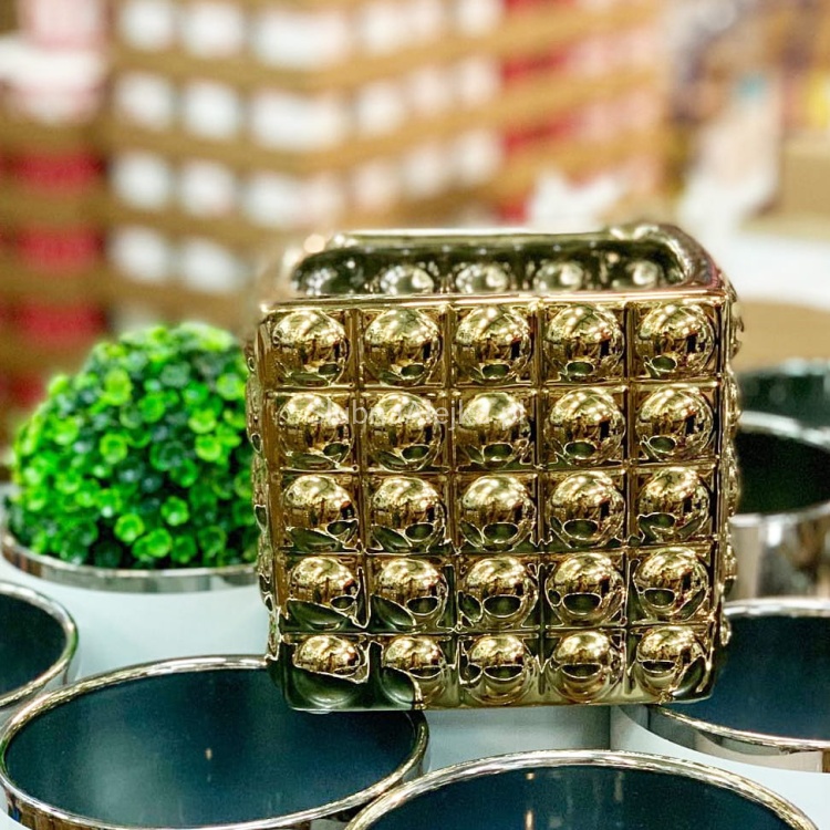 wazon ceramiczny szkliwiony złoty1.jpg