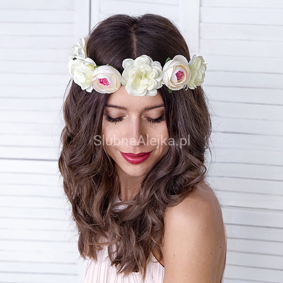 wianek białe kwiaty.jpg