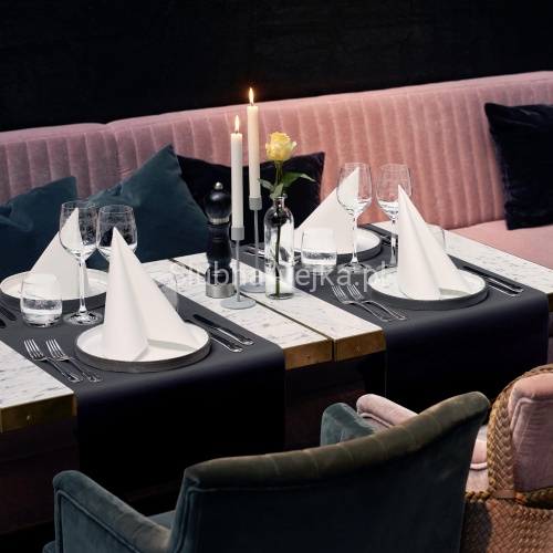 bieznik duni czarny.jpg