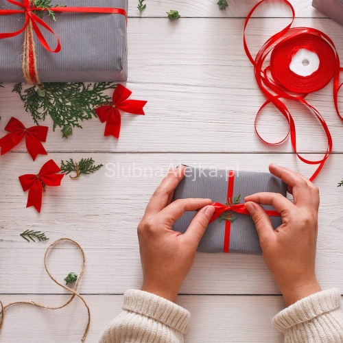 tasiemka satynowa czerwona 0,6 cm.jpg