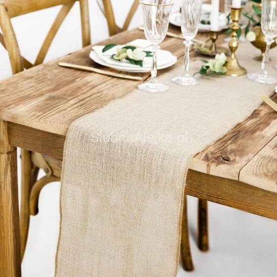 bieżnik jutowy dekoracyjny na stów.jpg