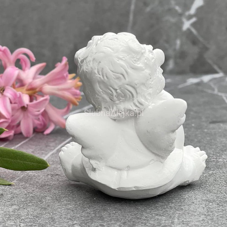 Aniolek figurka komunijna śpiący aniolek z sercem białyy 7 cm 777.jpg