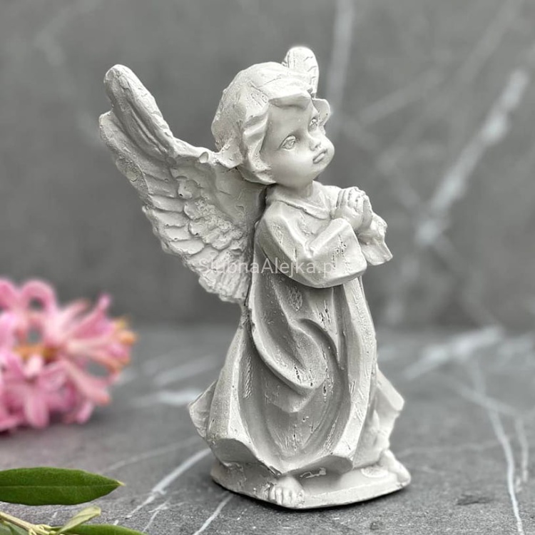 aniolek modlacy sie szary 15 cm.jpg