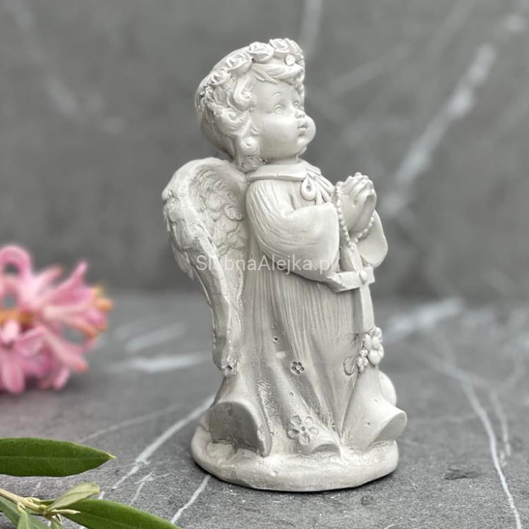 aniołek z wianuszkiem i krzyżem figurka komunijna szary 13 cm 2.jpg