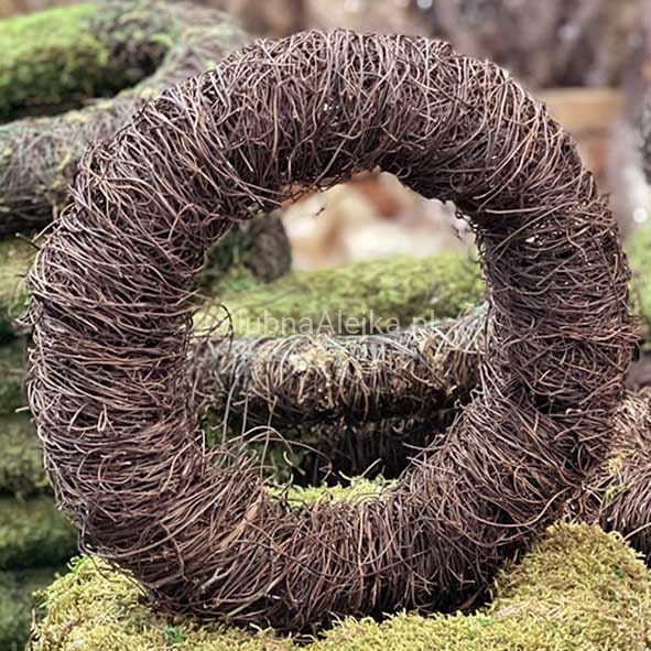 wianek dekoracyjny z faszyny.jpg