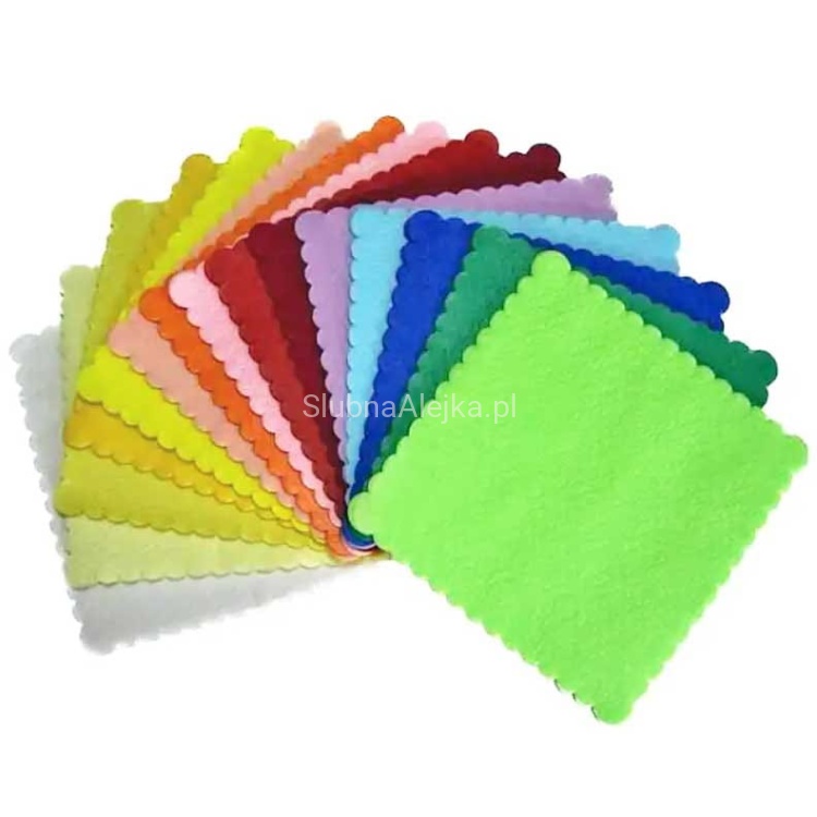 SERWETKI GASTRONOMICZNE 15X15 ZABKOWANE.jpg