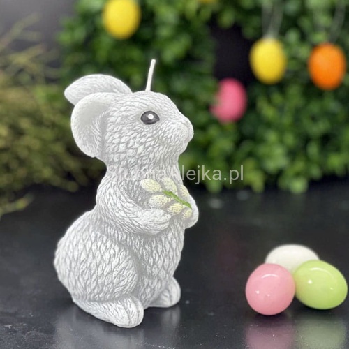 zajaczek szary 14cm z baziami.jpg