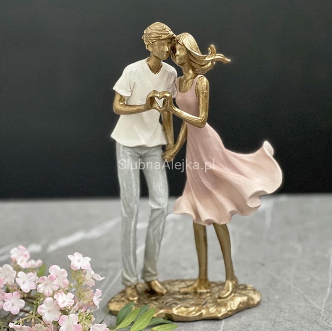 Figurka dekoracyjna ceramiczna para z serduszkiem.2.jpg