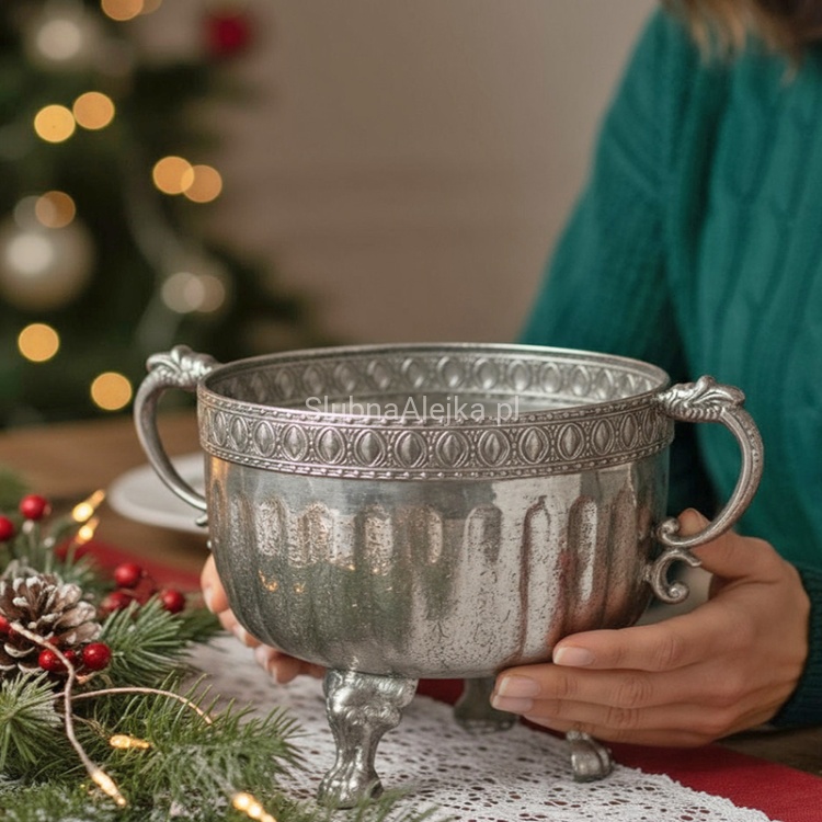 puchar srebrny na nozkach do kompozycji.jpg